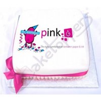 Pink's 10th anniversary logo cake